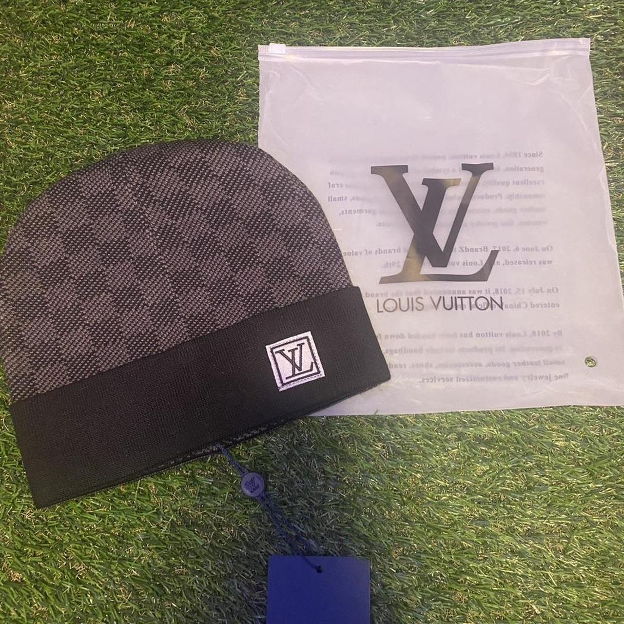 LV DARK GREY BEANIE 